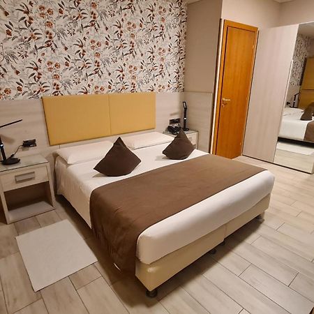 Hotel Lenotel Экстерьер фото