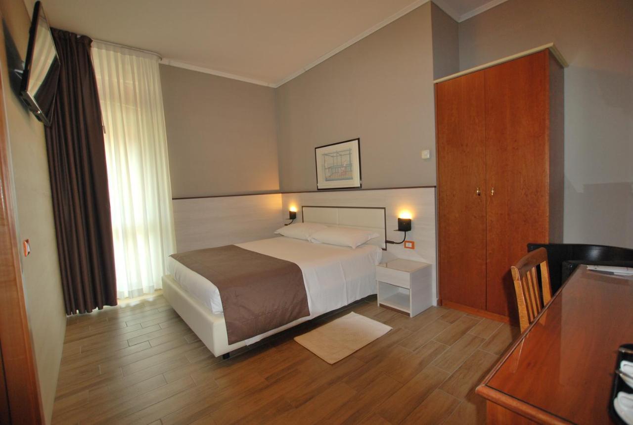 Hotel Lenotel Экстерьер фото