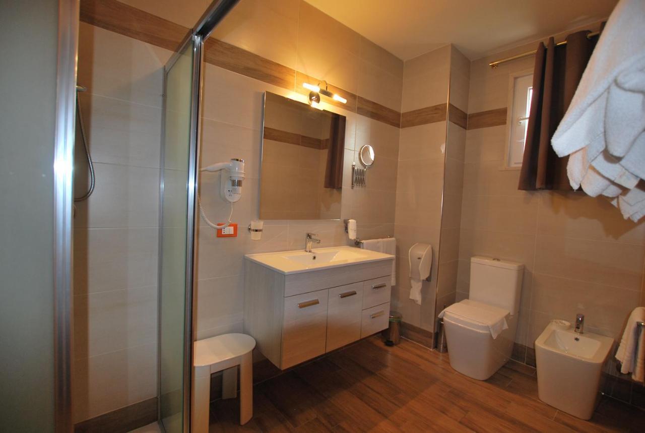 Hotel Lenotel Экстерьер фото
