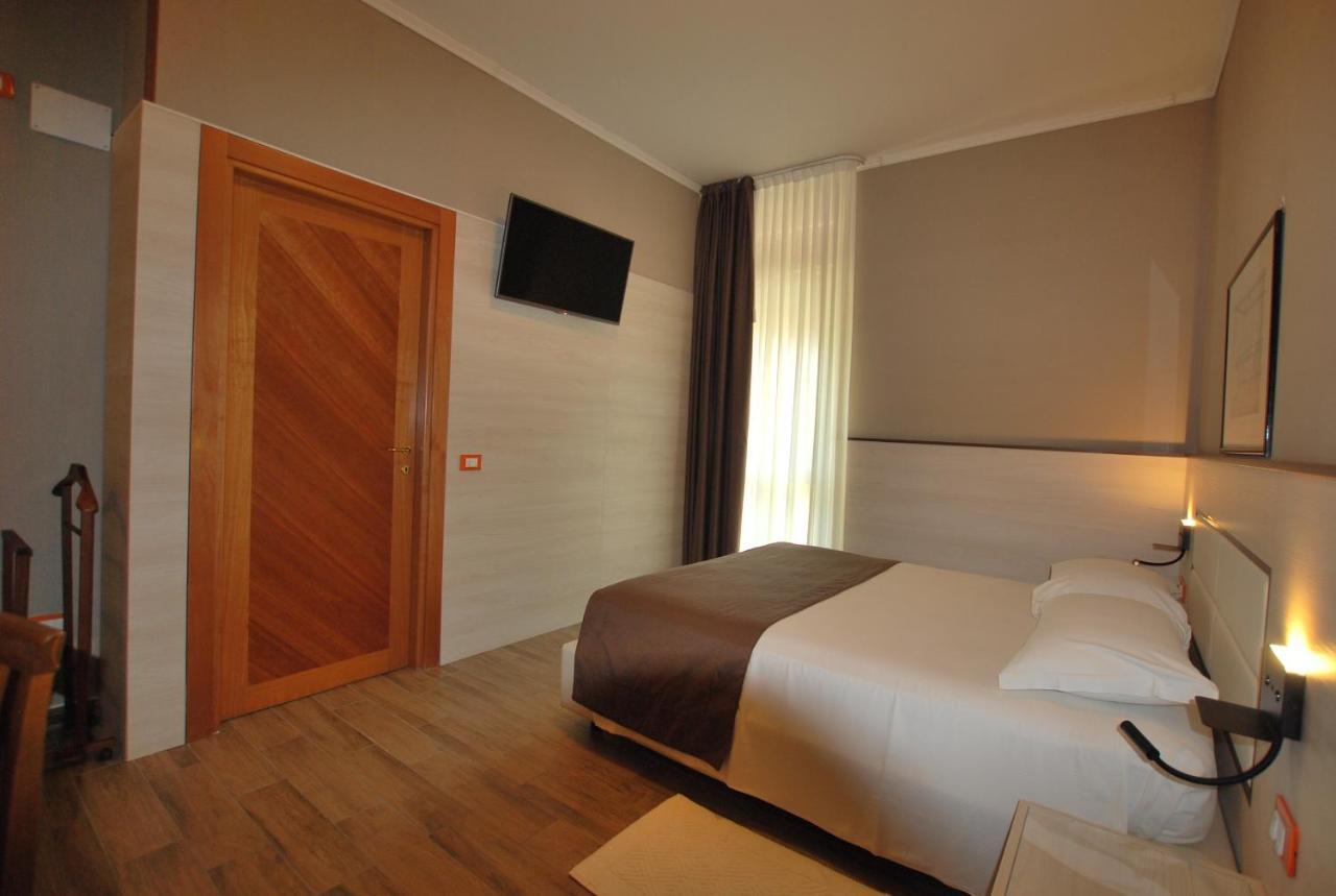 Hotel Lenotel Экстерьер фото
