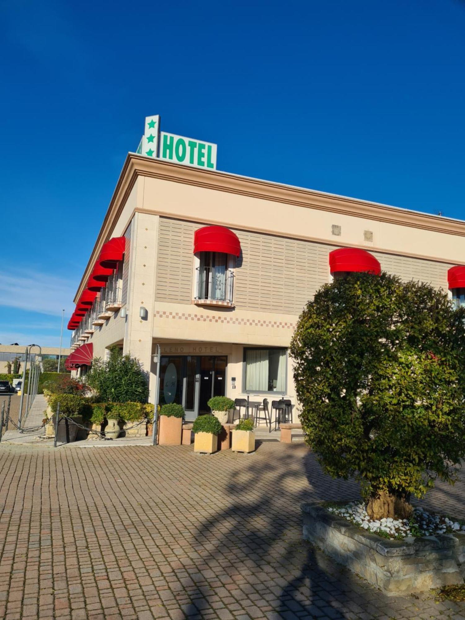 Hotel Lenotel Экстерьер фото