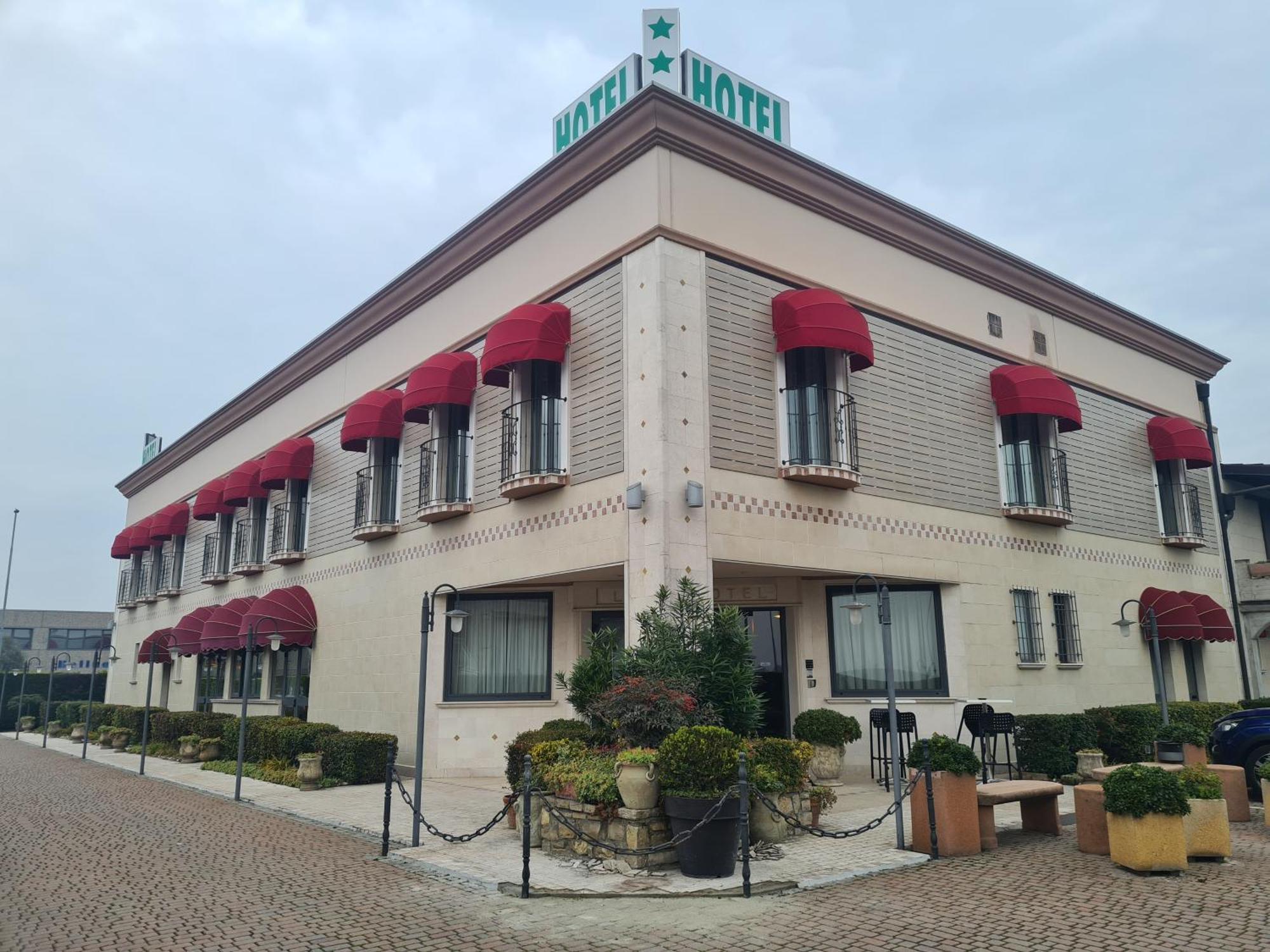 Hotel Lenotel Экстерьер фото