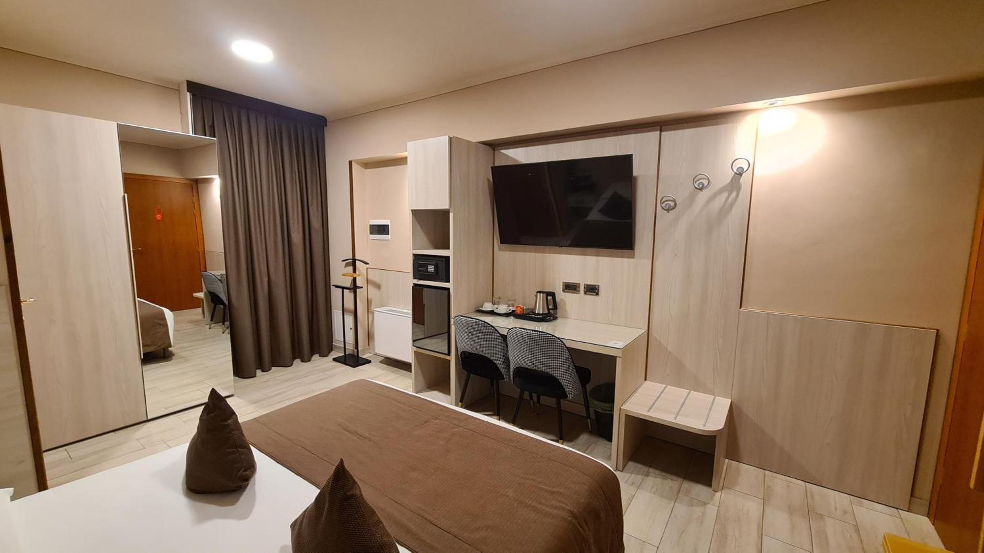 Hotel Lenotel Экстерьер фото