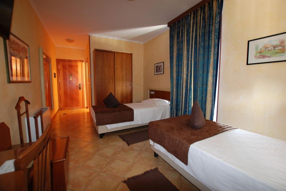 Hotel Lenotel Экстерьер фото